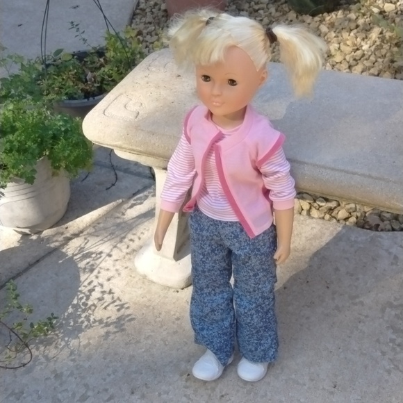 UNEEDA WISPY WALKER 27" WALKING DOLL - Blonde HAIR, Blue EYES - Picture 10 of 10
